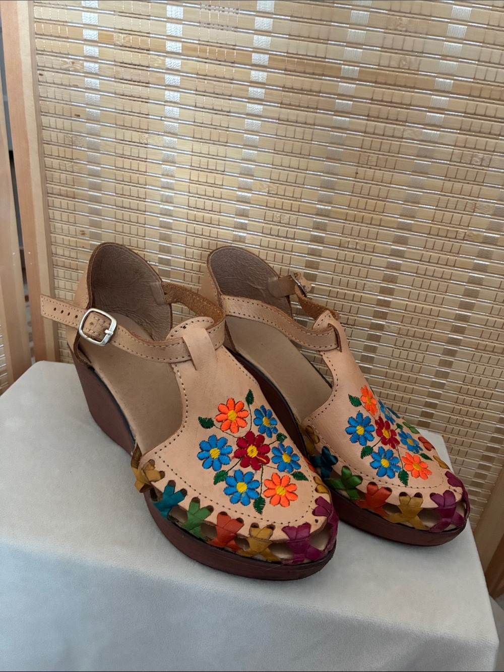 Handcrafted Leather Floral Embroidered Women's Wedge Platform Sandals - Beige